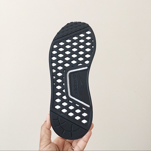 Adidas NMD R1 Linen Vapor Pink - Picture 7 of 11